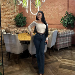 LauraVIP, 28